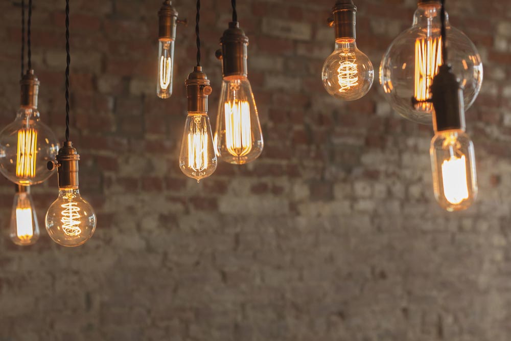 Choose-the-Right-Bulb-for-the-Perfect-Glow
